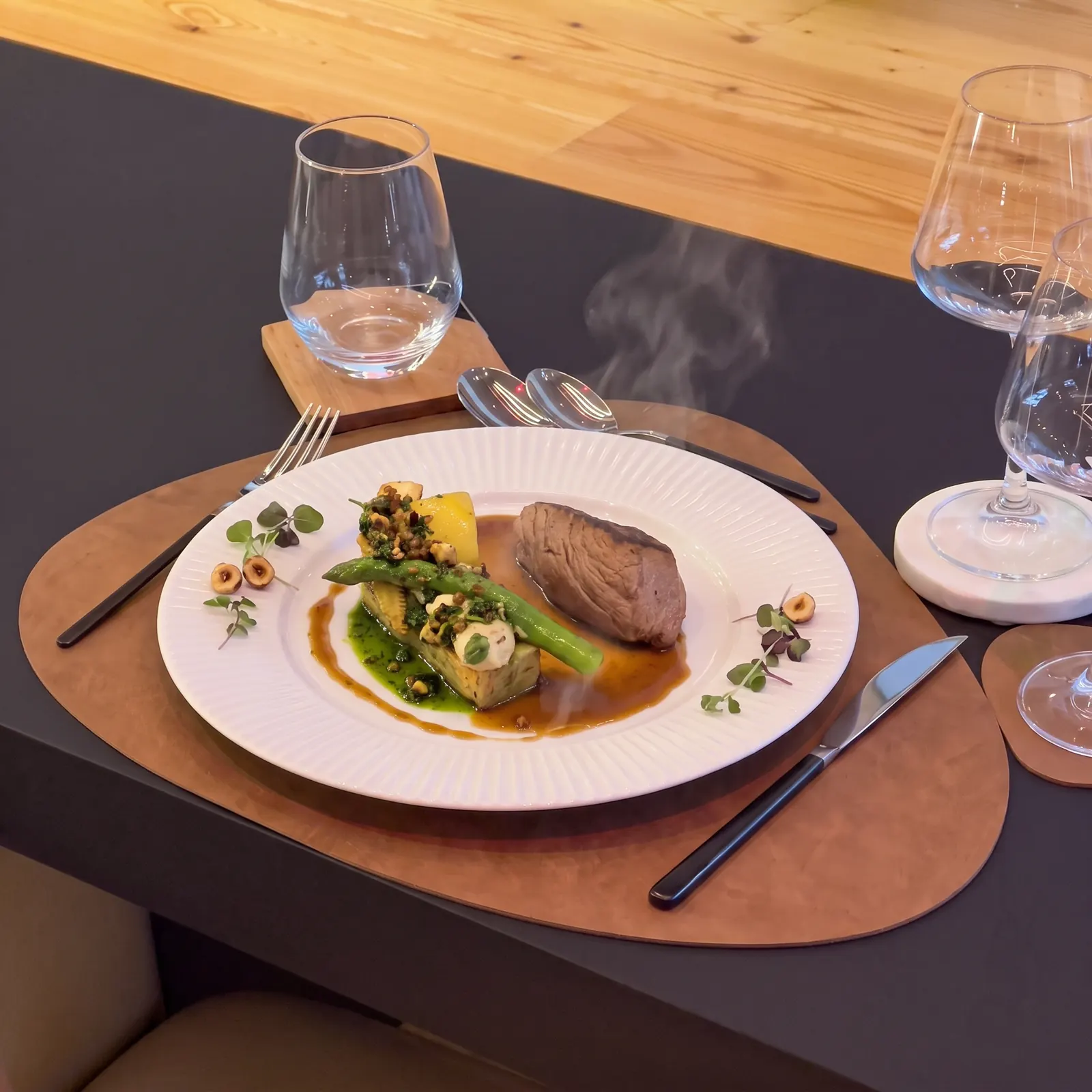 Assiette gastronomique dressée pour une réception