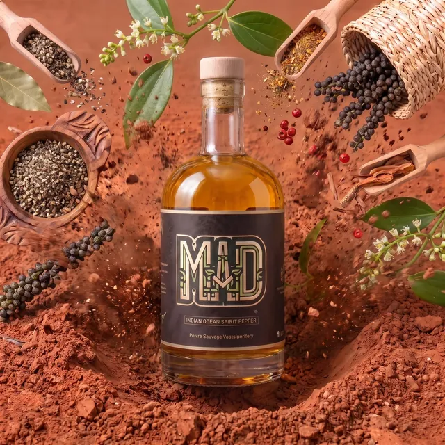 Bouteille de rhum M.A.D Poivre sauvage